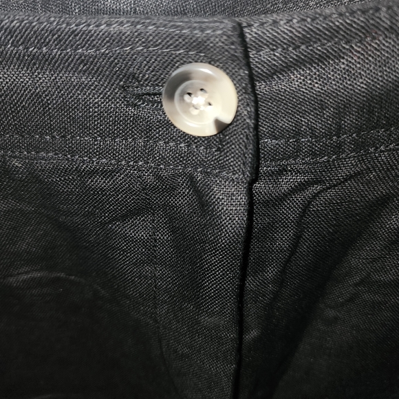 Linen Capris - Picture 2 of 4